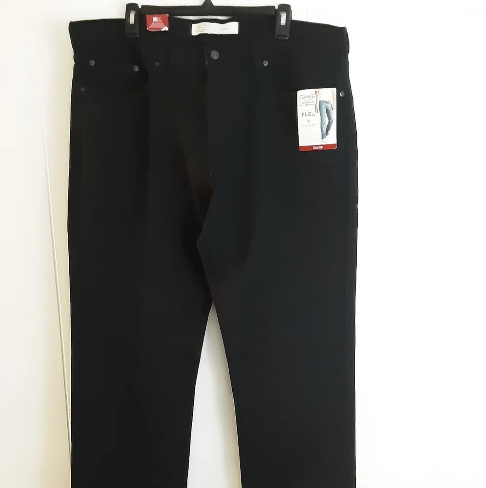 Levi's Signature Black Jeans - Picture 2 of 11